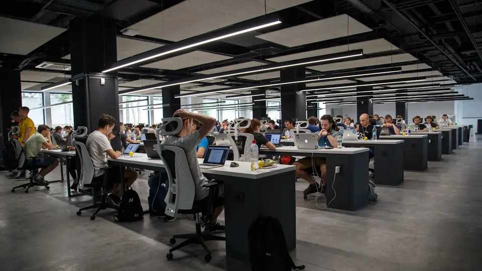 Emprender con IA en 2026: la guía para solopreneurs sin equipo