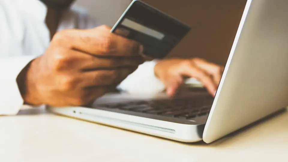 Las herramientas SaaS que cancelé al usar agentes IA (y cuánto ahorro)